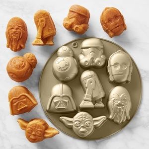 Williams Sonoma Star Wars Cakelet Pan
